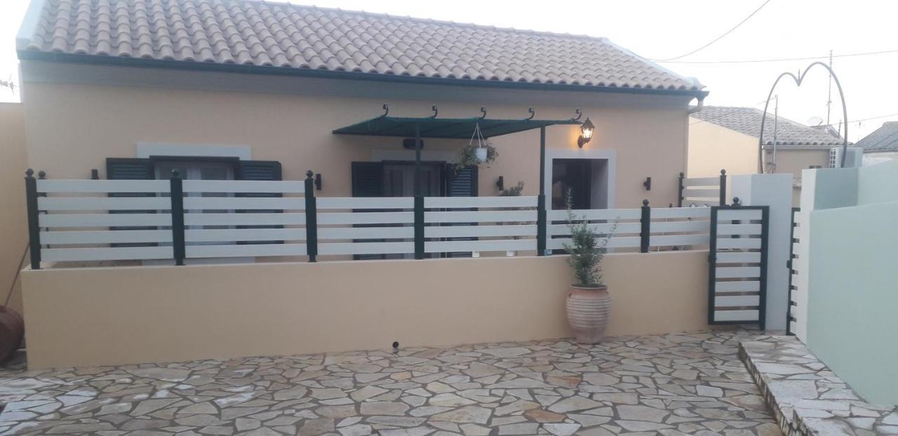 דירות Eirini'S House ליאפאדס מראה חיצוני תמונה